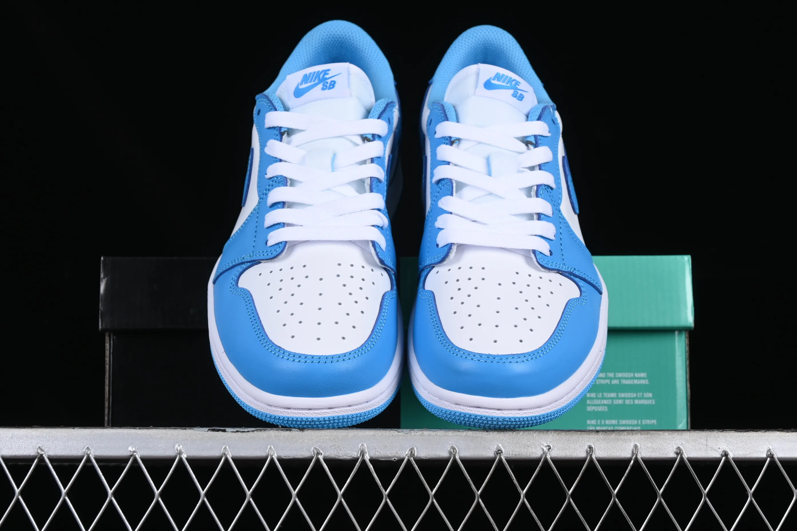 All categories Air Jordan Jordan series basketball shoes Air Jordan 1 Low G version pure original Nk SB x Air Jordan 1 Low AJ1 Joe 1 joint North Carolina blue full head layer low-top basketball shoes CJ7891-401